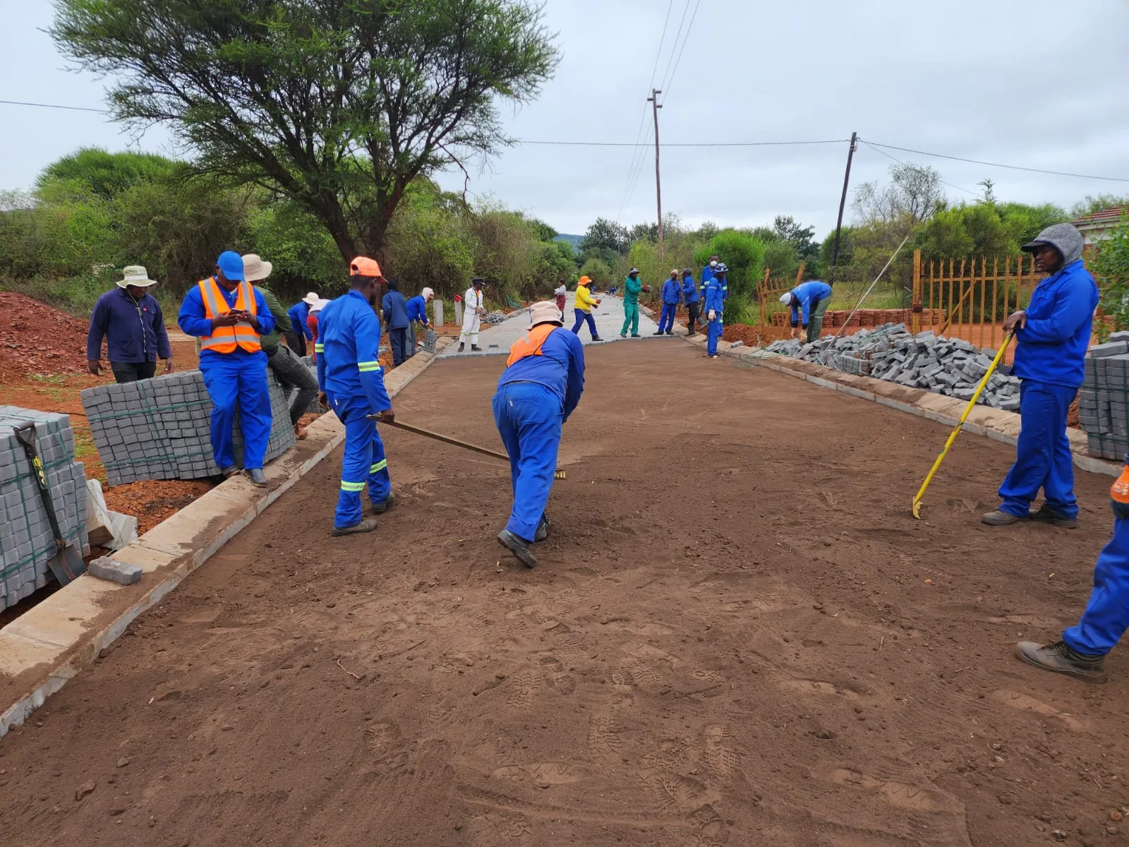 Dinokana Ward 10 road construction