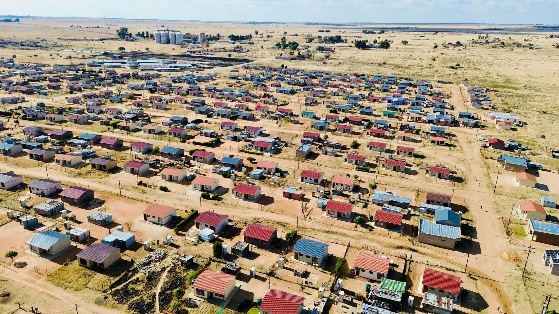 Geysdorp Village housing during construction